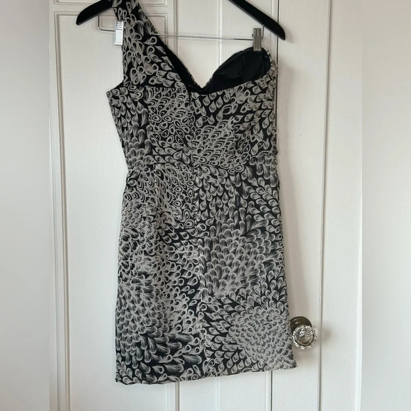 Max and  Cleo Womens One Shoulder Sheath Cocktail Dress Ruched Black Size 6 sexy - Picture 5 of 13